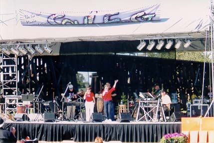 Main Stage 1.jpg (42240 bytes)