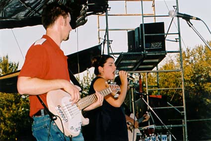 Main Stage 6.jpg (39806 bytes)