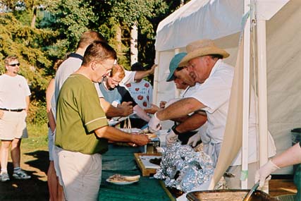 food.jpg (41050 bytes)